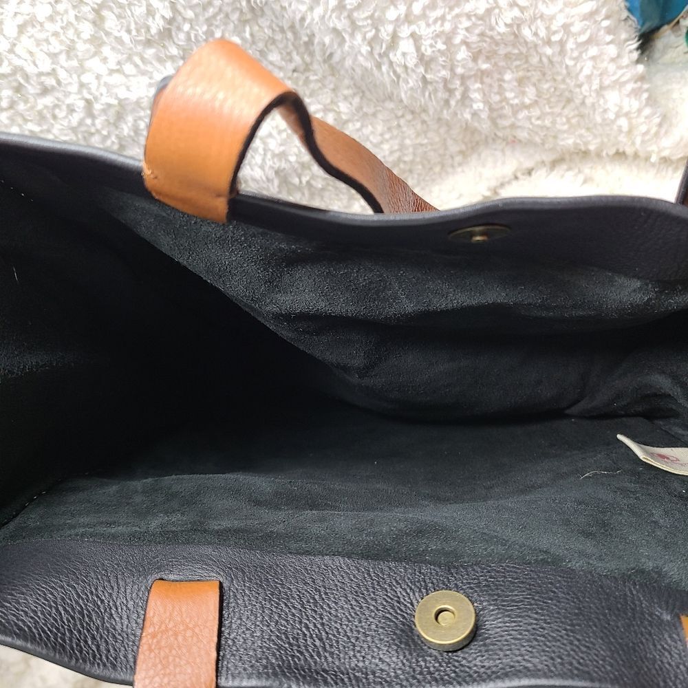 Lucky Brand Leather Whipstitch‎ Shopping Tote with Tassels - Picture 4 of 10